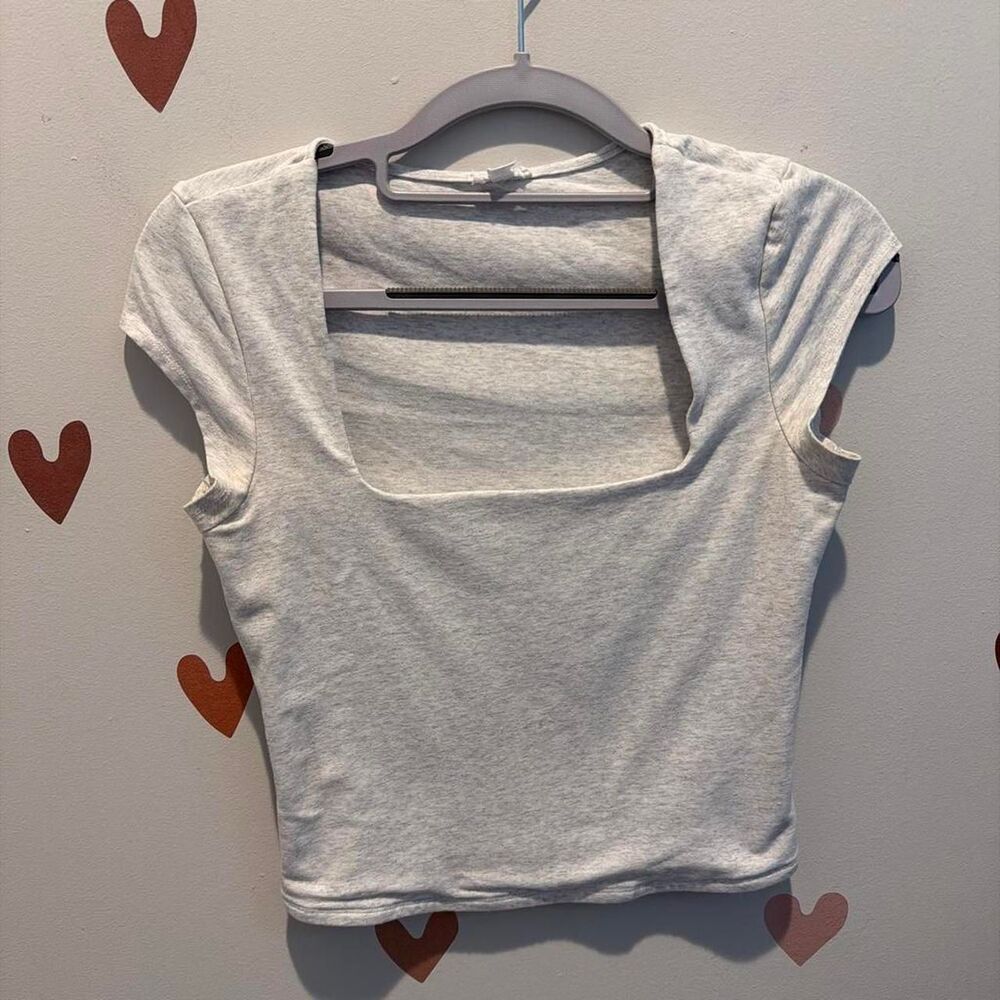 Garage Women's Grey and White Crop-top